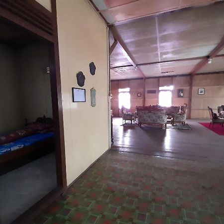 Oyo Homes 91248 Desa Wisata Banding Agung Danau Ranau エクステリア 写真